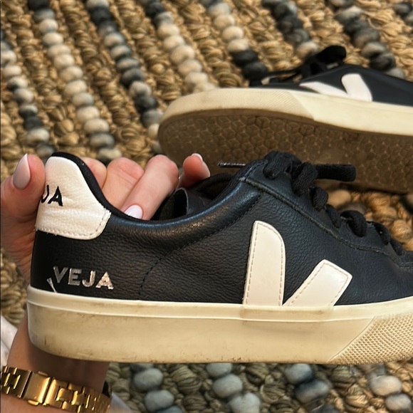 Veja women’s campo Black and White leather Sneakers - Picture 5 of 5